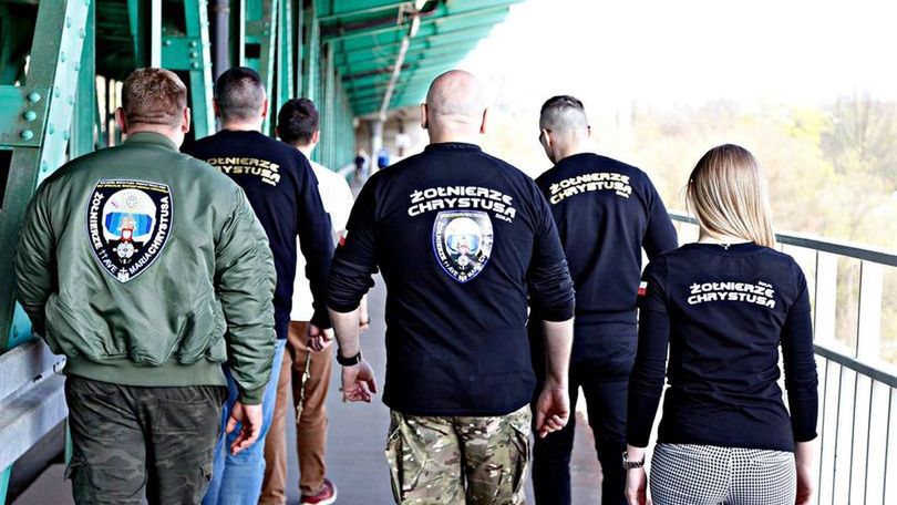Warszawa. Żołnierze Chrystusa poczuli się dotknięci publikacjami Ośrodka Monitorowania Zachowań Rasistowskich i Ksenofobicznych. Ordo Iuris będzie reprezentować ich interesy w sądzie