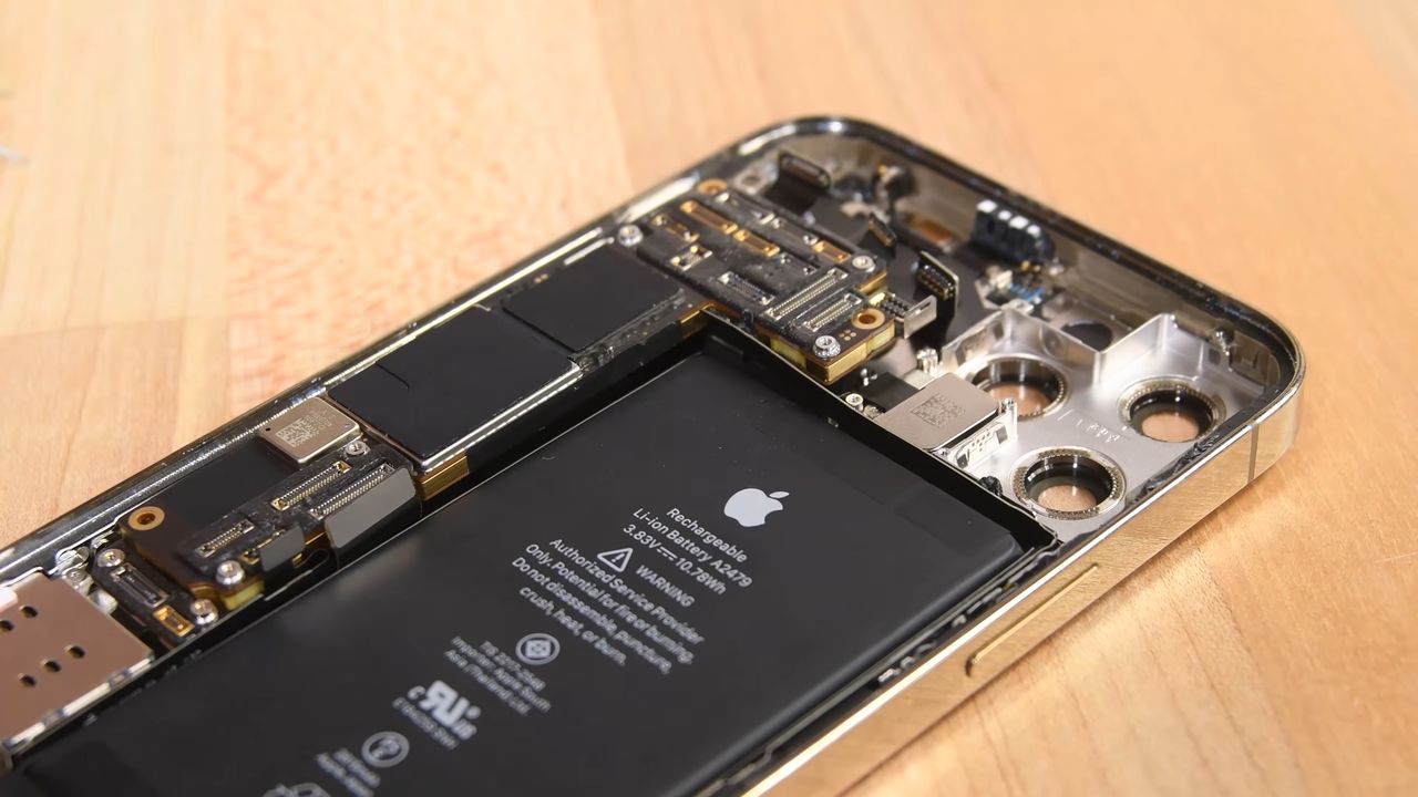iPhone 13 z mniejszymi bateriami? Spokojnie, akurat może wyjść na dobre