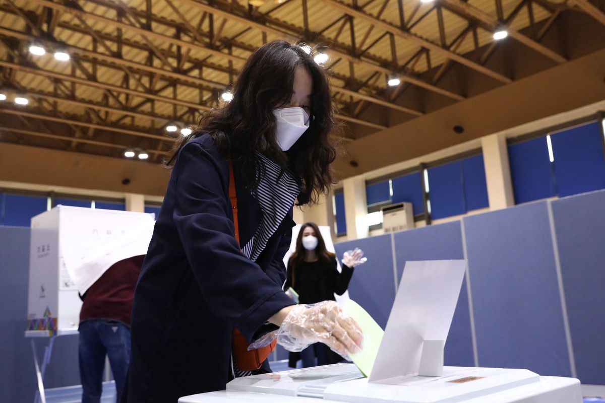 Koronawirus a wybory prezydenckie. Koreańczycy poszli normalnie głosować. Ile było zakażeń? Są wyniki