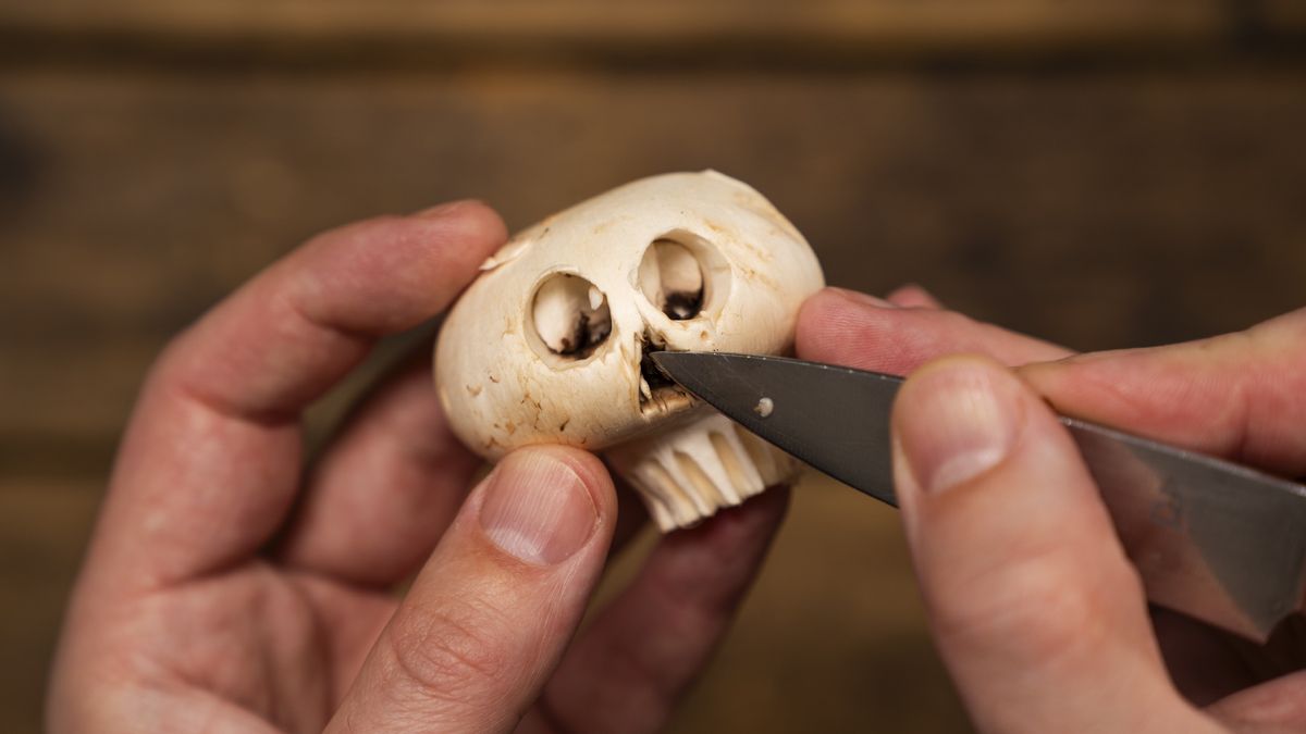 Z pieczarek możesz wyczarować halloweenowe czaszki
