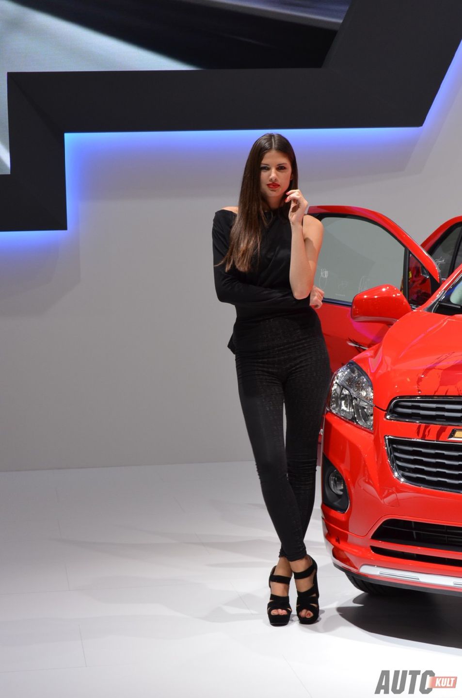 Hostessy z Paris Motor Show 2012 [galeria] 76