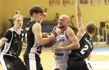 Koszykarze Hydrotrucku Radom zagrali u siebie z ŁKS Politechniką Łódź