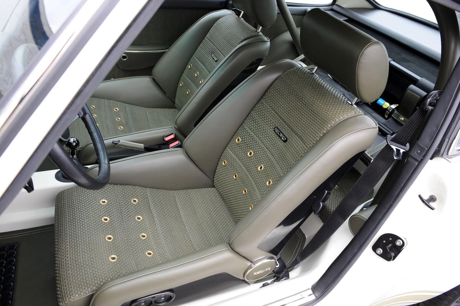 Singer Aria Cosworth Porsche 911