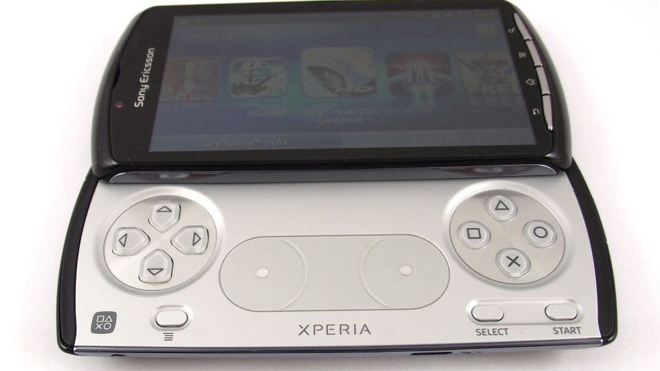 Sony Ericsson Xperia PLAY, czyli rewolucja w graniu na komórkach [pierwsze wrażenia] 1