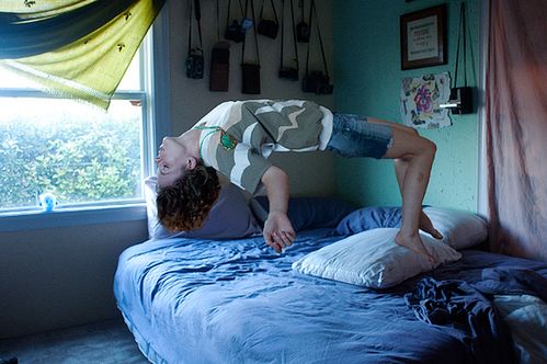 DIY: Lewitujące łóżko - trochę magii w Twoim domu?