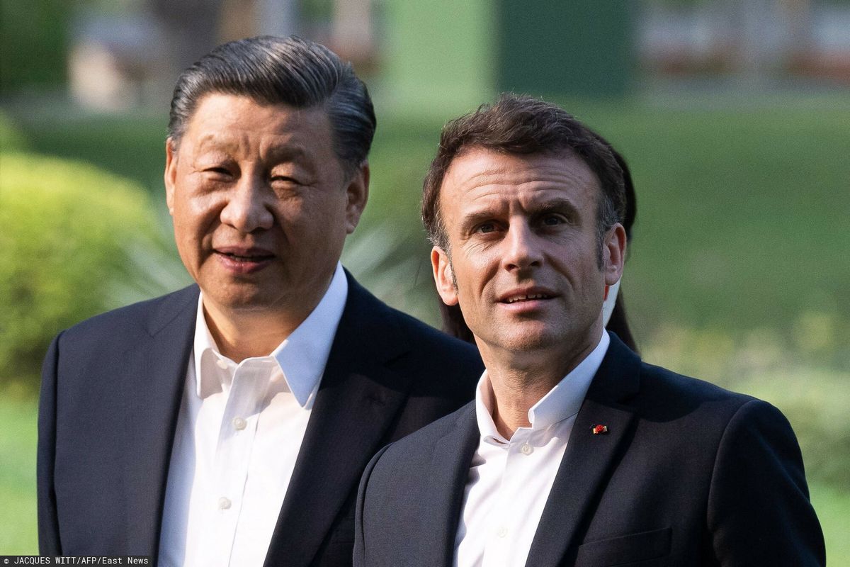Prezydent Chin Xi Jinping i prezydent Francji Emmanuel Macron