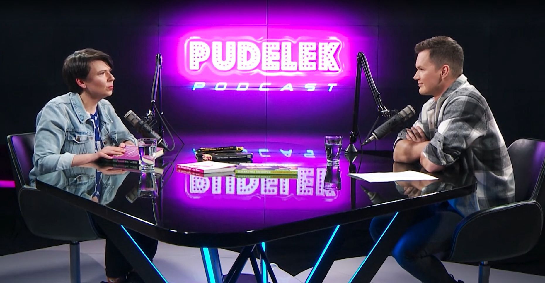 Książki celebrytów - dlaczego nie warto ich czytać?