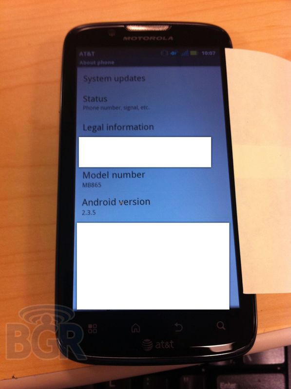 Motorola Atrix 2 uchwycona na zdjęciach, znamy szczegóły specyfikacji 4