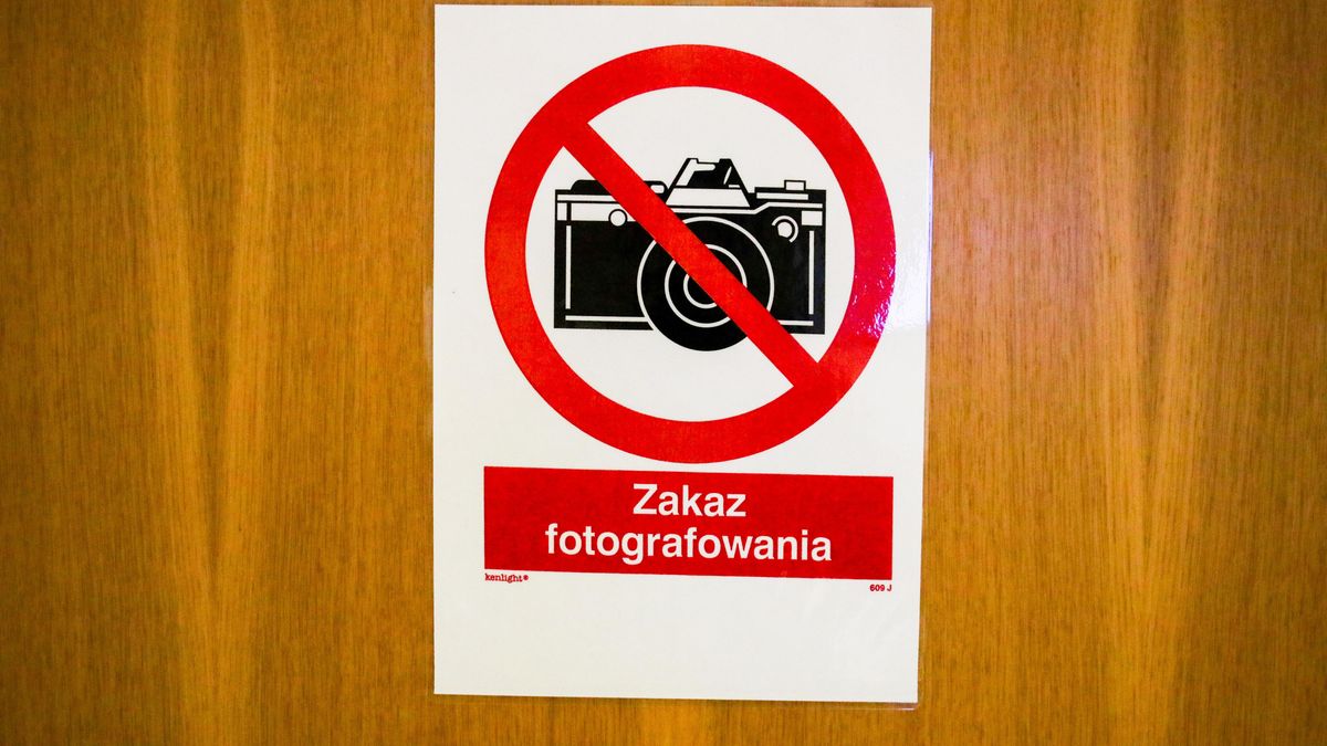 zakaz fotografowania
Warszawa, 10.01.2024. Znak zakaz fotografowania.(az/awol) PAP/Albert Zawada
Albert Zawada
ilustracja, tabliczka, zakaz, znak