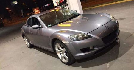 Do kupienia Mazda RX-8 z działającym silnikiem. Pod maską legendarne TDI