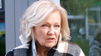 70-letnia Maria Pakulnis KRYTYKUJE młode pokolenie aktorów: "Myślą, że jak grają od dziecka w serialu, to znaczy, że już wszystko potrafią"