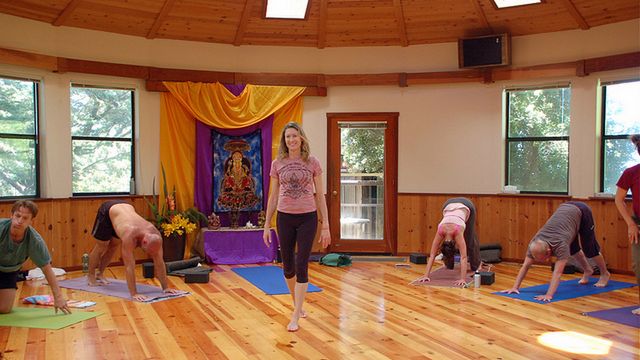 Joga nago - sposób na zdrowie i urodę? 1