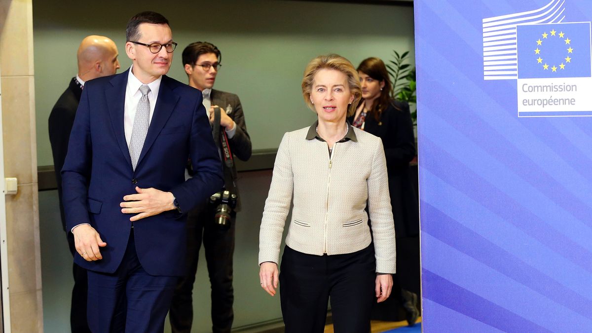 BRUSSELS, BELGIUM - FEBRUARY 06: Poland's Prime Minister Mateusz Morawiecki (L) meets European Commission President Ursula Von der Leyen (R) in Brussels, Belgium on February 06, 2020. (Photo by Dursun Aydemir/Anadolu Agency via Getty Images)