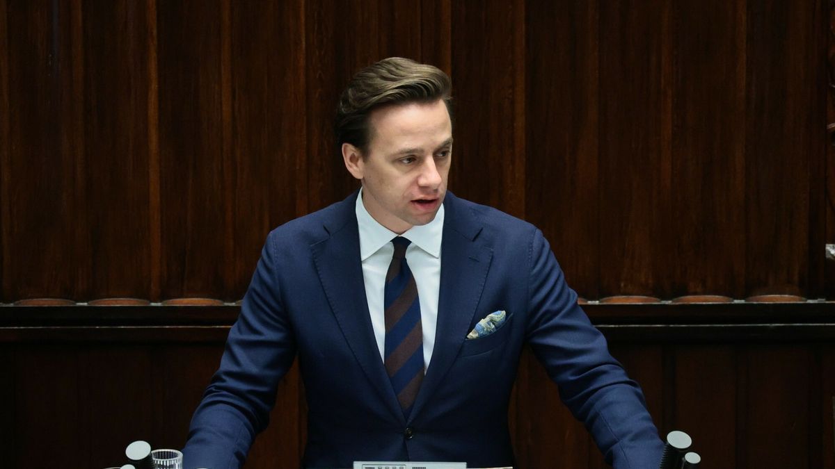 33. posiedzenie Sejmu X kadencji
Fot. Anita Walczewska/East News, Warszawa, 23.04.2025. 33. posiedzenie Sejmu X kadencji. Informacji ministra spraw zagranicznych Radoslawa Sikorskiego o zadaniach polskiej polityki zagranicznej w 2025 roku.
N/z: Krzysztof Bosak - Konfederacja
Anita Walczewska