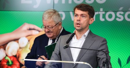 Odchodzi z rządu. "Nie będę dawał do tego swojej twarzy"