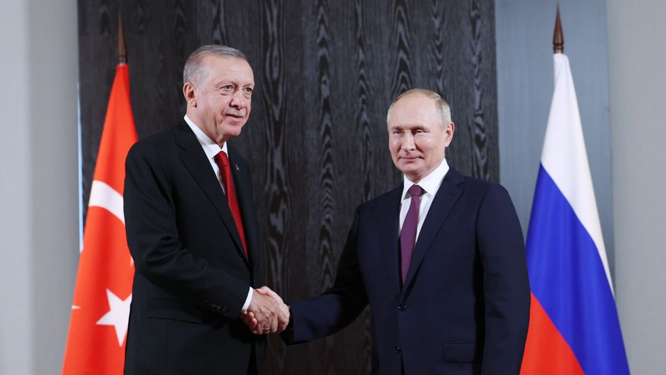 SAMARKAND, UZBEKISTAN - SEPTEMBER 16: Turkish President Recep Tayyip Erdogan (L) meets President of Russia, Vladimir Putin (R) within the 22nd meeting of the Shanghai Cooperation Organization (SCO) leaders' summit in Samarkand, Uzbekistan on September 16, 2022. (Photo by Murat Kula/Anadolu Agency via Getty Images)