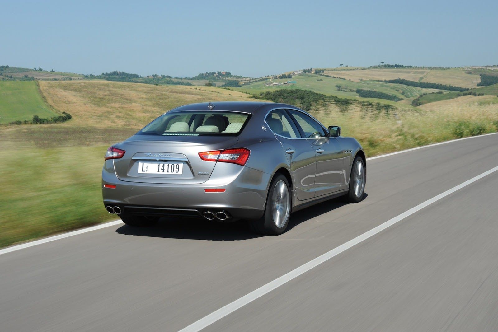 2014 Maserati Ghibli - Włosi wiedzą, co to piękno [galeria] 7