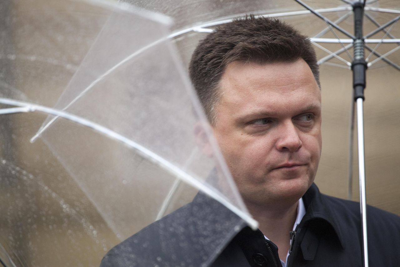 Hołownia: lider w potrzasku. Jego partią targają dwie sprzeczne emocje