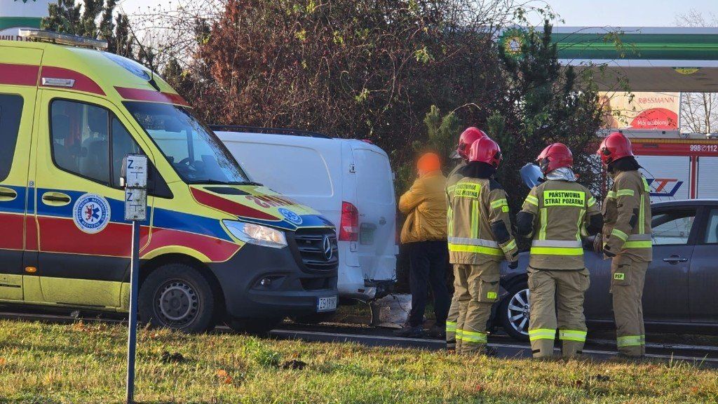 wypadek na skrzyżowaniu w Koszalinie - 01.12.2025