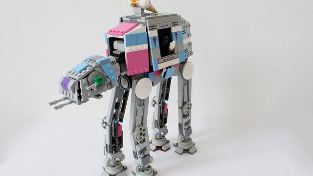 AT-AT z LEGO i specjalną przesyłką 1
