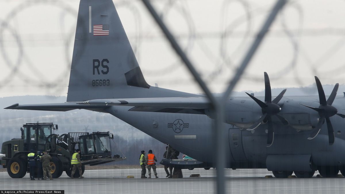 Amerykańskie samoloty z dostawami w Porcie Rzeszów-Jasionka