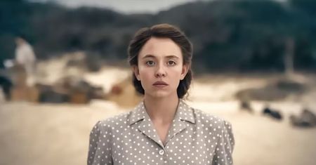 Mocna scena porodu w jaskini nie pomogła. Film odniósł porażkę
