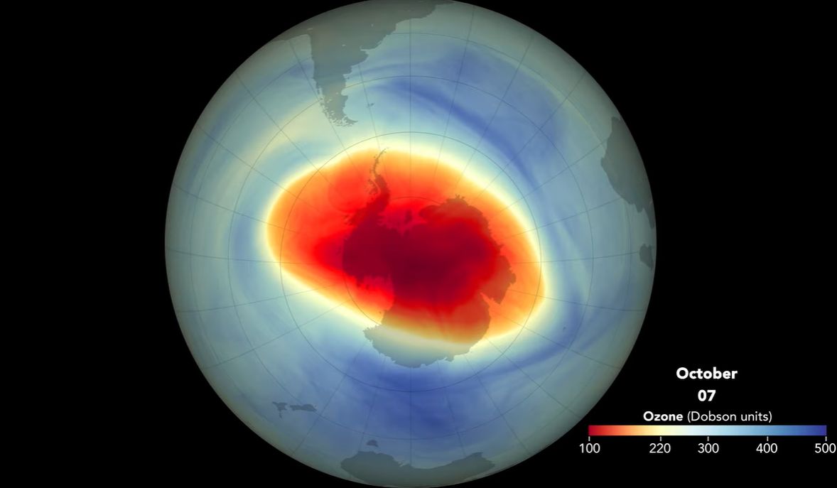Ogromna dziura ozonowa nad Antarktydą. Szokujące wideo NASA
