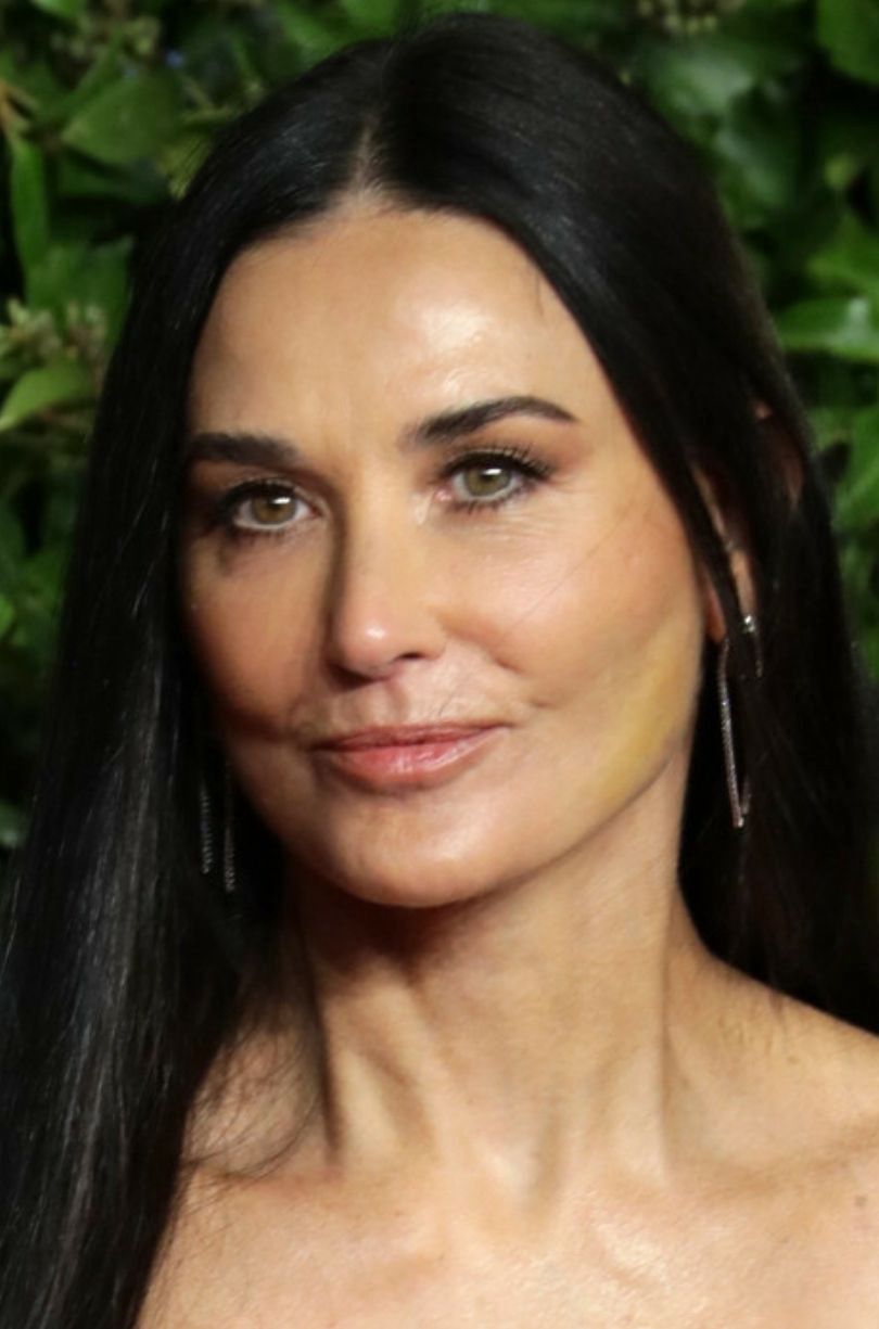 Demi Moore prezentuje gładkie oblicze na gali Fashion Awards 2021