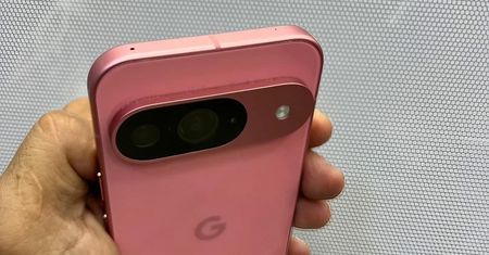 Są na sali fani różowych smartfonów? Google Pixel 9 przyłapany na wideo