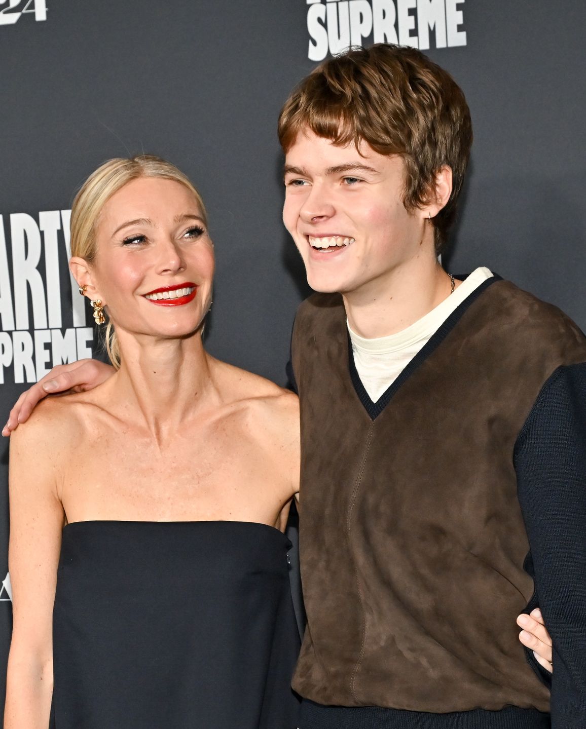 Gwyneth Paltrow pokazała syna na czerwonym dywanie