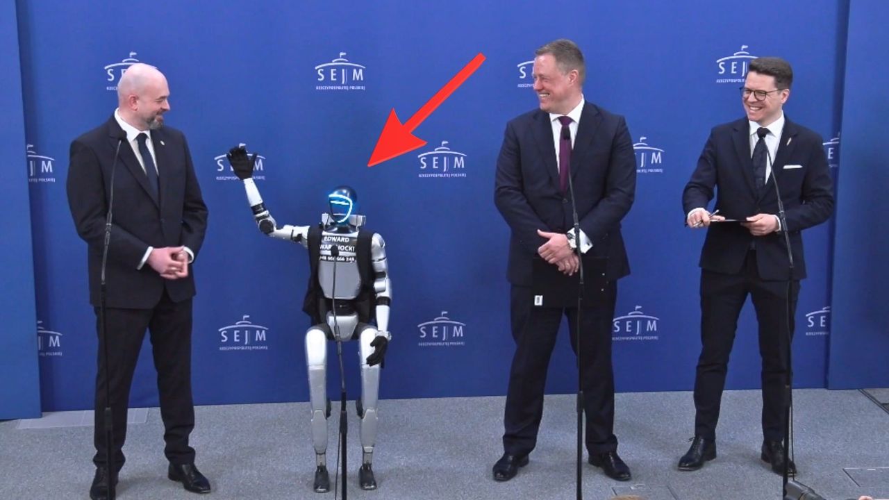Słynny robot w Sejmie. "Wnoszę o podwyżki dla Straży Marszałkowskiej"