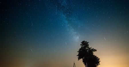Największe nasilenie Perseidów tuż po nowiu Księżyca. Nie możecie tego przegapić