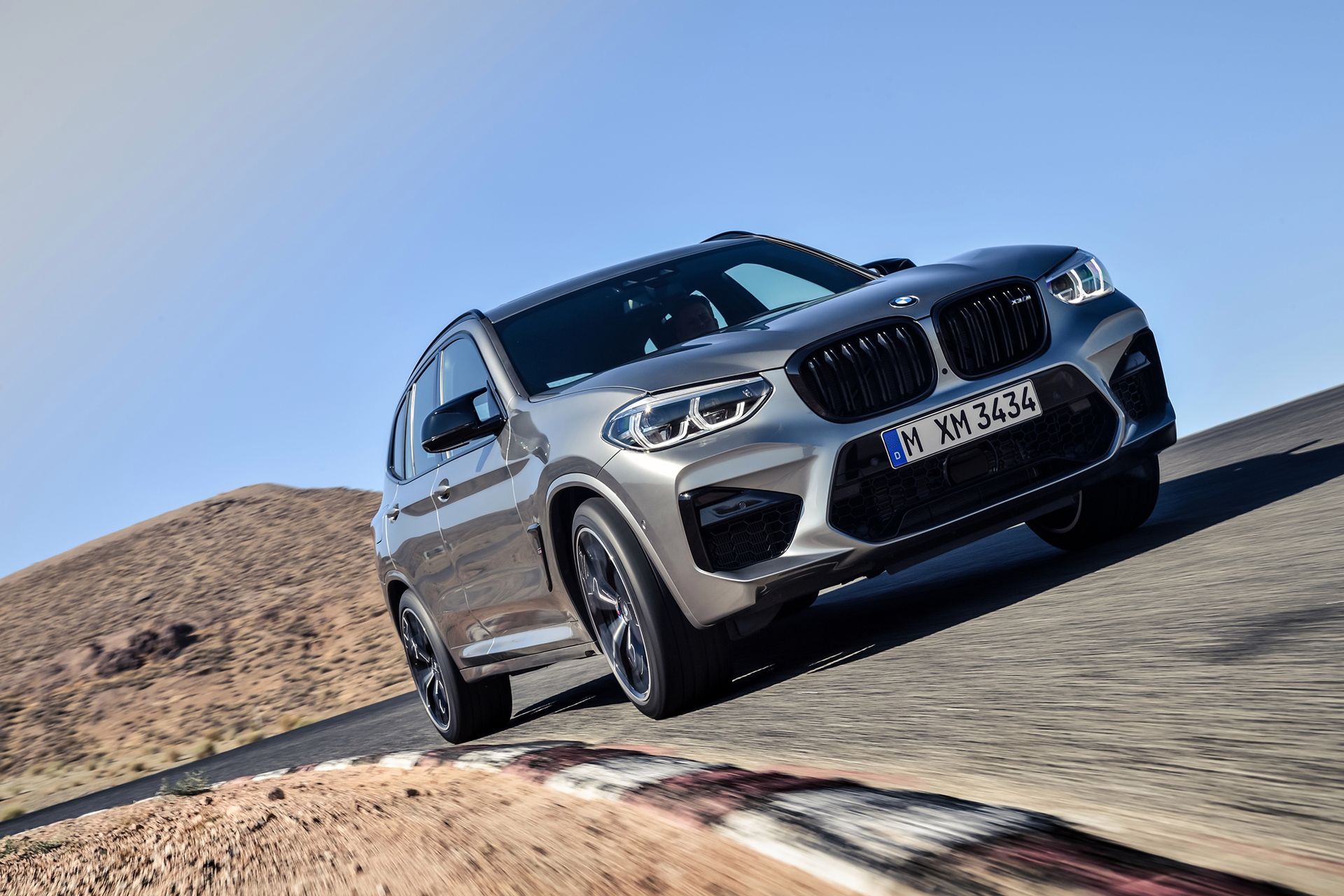 SUV z najmocniejszą rzędową szóstką od BMW