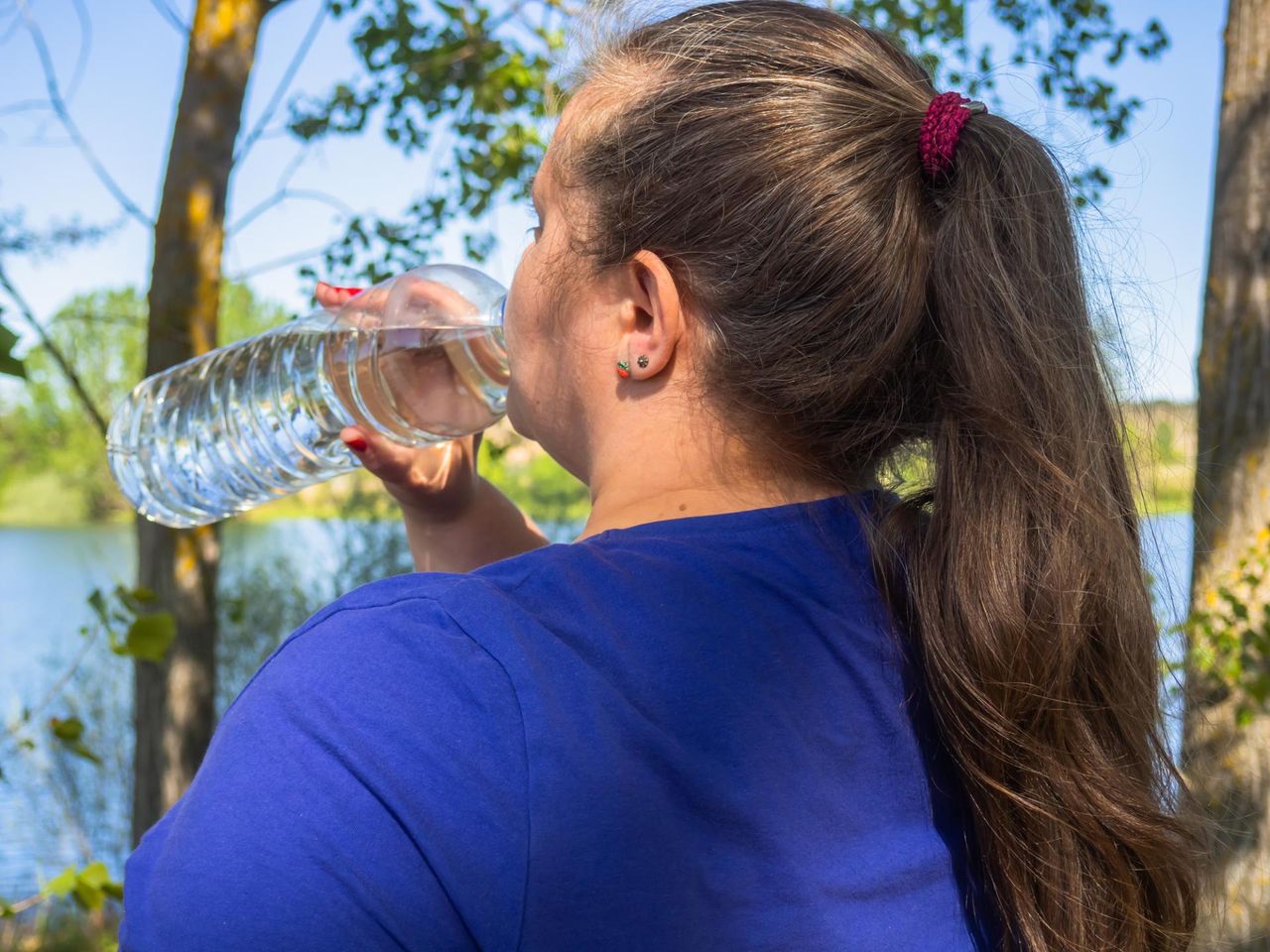 Wykańcza mózg, wątrobę, nerki, serce. Jego wypicie w upał może skończyć się tragedią