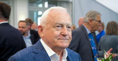 Kaczyński ujawnił pytanie. Wymowny komentarz Millera, mówi o "głupkach"