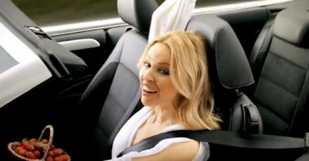 Kylie Minogue w reklamie VW Golfa cabrio [wideo]