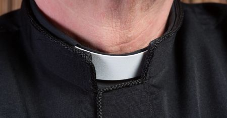 Coraz mniej święconych księży. Podano liczbę