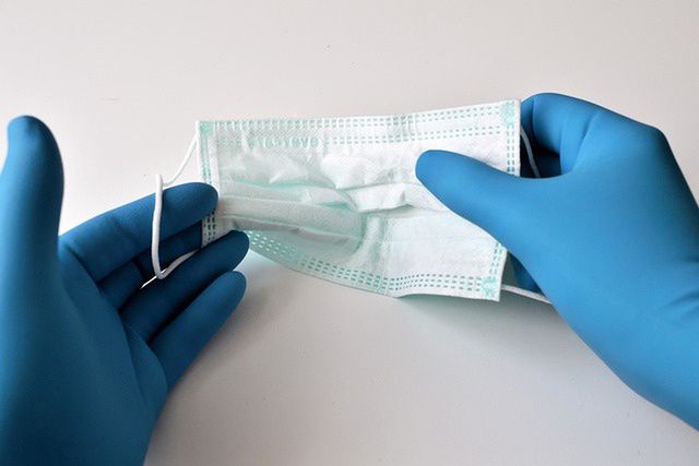 Potwierdzono 12 kolejnych przypadków zakażenia koronawirusem