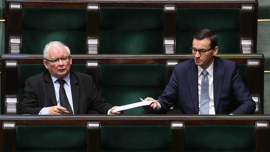 PiS rośnie, KO utrzymuje pozycję. Jest nowy sondaż Kantar. Na zdjęciu Jarosław Kaczyński i Mateusz Morawiecki 