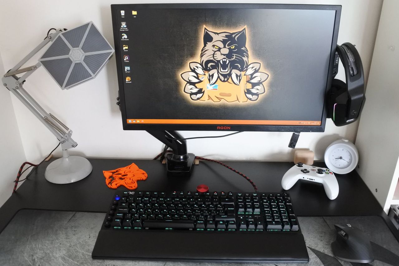 AOC AGON AGK700 — klawiatura z Cherry MX RED na pokładzie