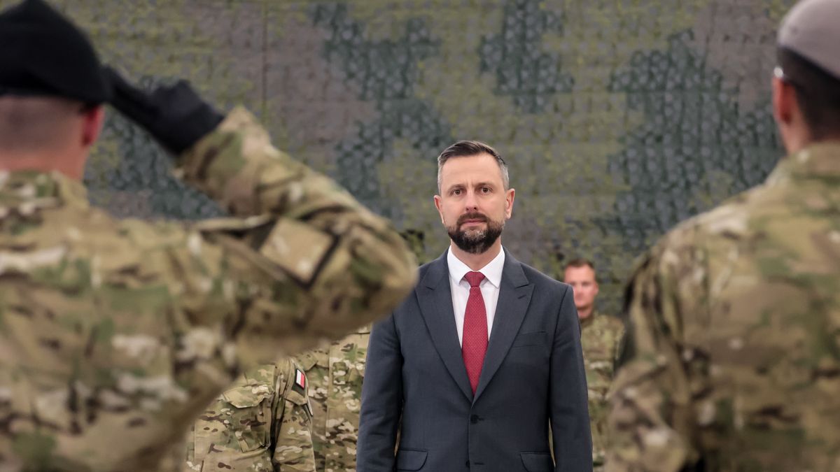 The head of the Ministry of National Defense, Deputy PrimeKRAKOW, MALOPOLSKIE, POLAND - 2025/07/17: The head of the Ministry of National Defense, Deputy Prime Minister of Poland, Wlodzimierz Kosiniak-Kamysz, salutes Polish servicemen as they participate in the ceremony of handover of duties of the Commander of the Special Forces Component. (Photo by Dominika Zarzycka/SOPA Images/LightRocket via Getty Images)SOPA Imageshead of the ministry of national defense, handover of duties, commander, special forces component of poland, deputy prime minister of poland, wlodzimierz kosiniak-kamysz