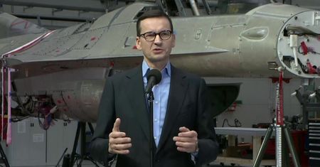 Morawiecki: Środki unijne niesamowicie wzmacniają polską suwerenność i potencjał niepodległości