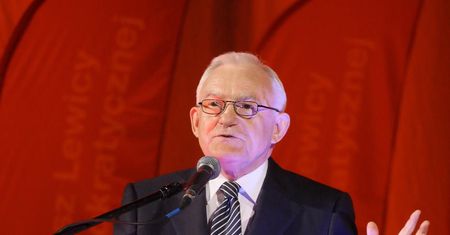 "Demokracja bez kobiet to pół demokracji". Leszek Miller na Sejmiku Kobiet Lewicy