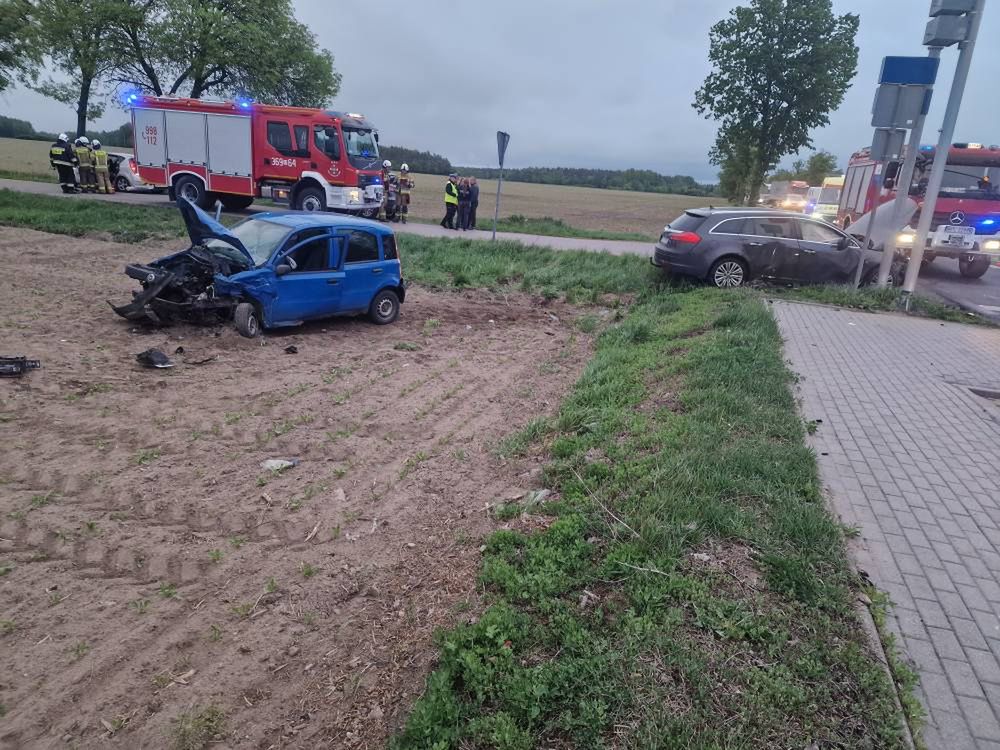 Poranne zdarzenie w Psarach - kierowcy w szpitalu!