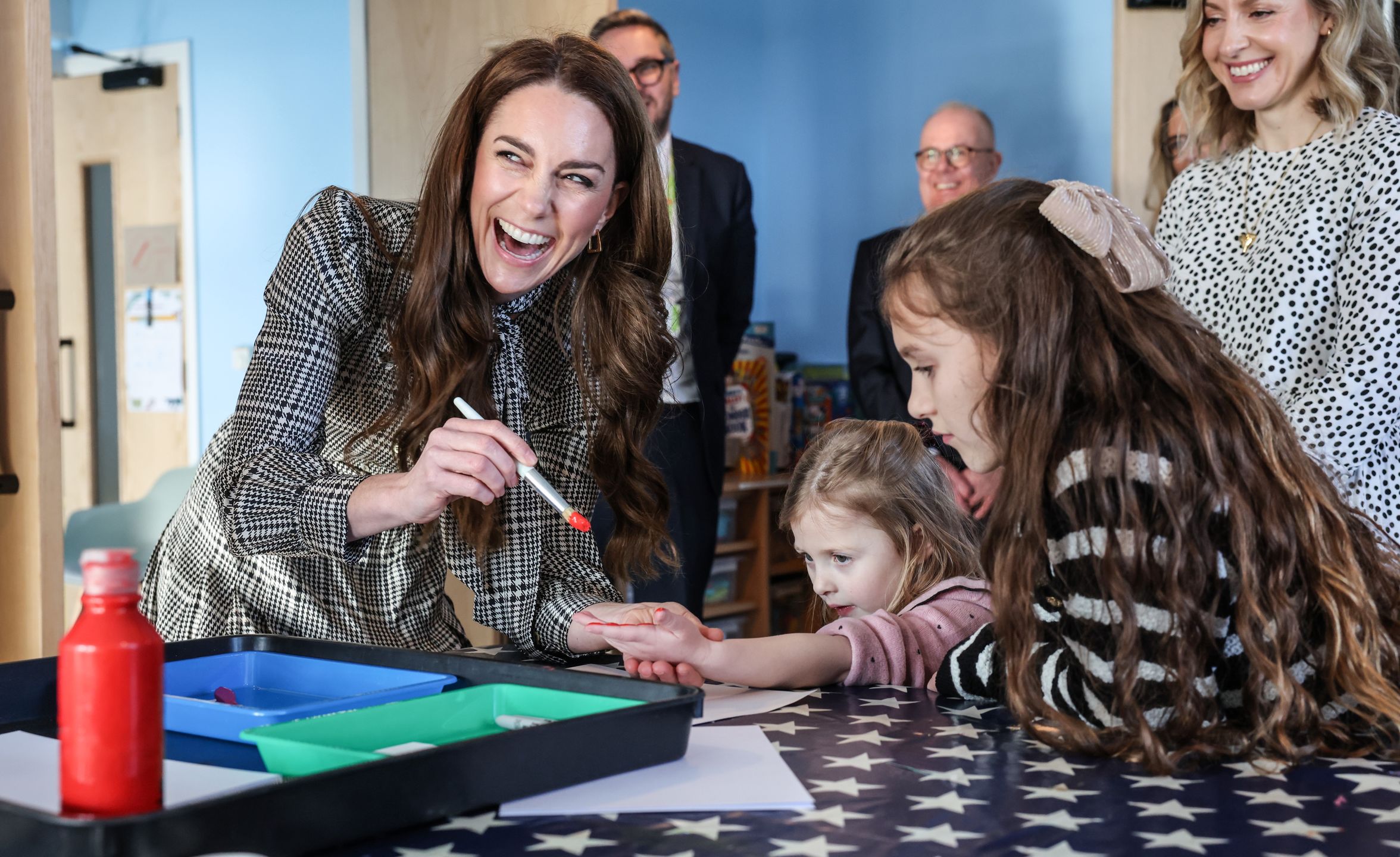 Księżna Kate na spotkaniu w hospicjum dla dzieci