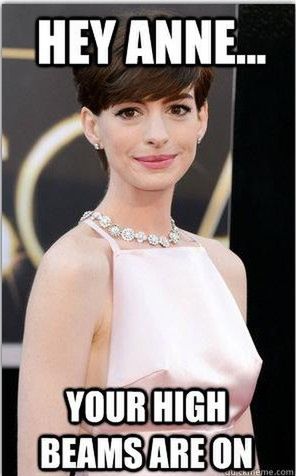 Upadek JLaw, "sutki" Anne Hathaway, kapitan Kirk. Zobaczcie oscarowe memy 12