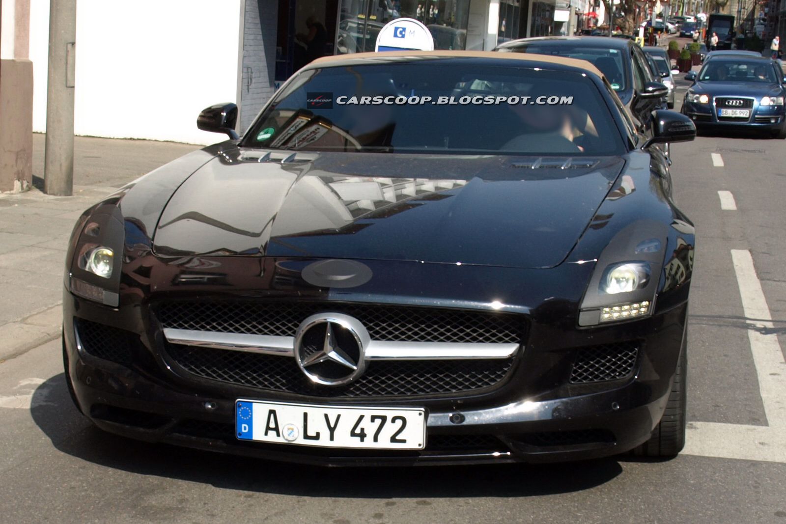 Mercedes SLS AMG Roadster 2012
