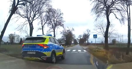 Bulwersujące zachowanie policji. Wszystko nagrała kamera