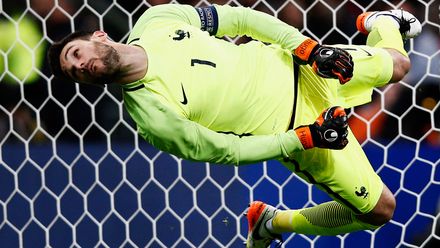 QUIZ: Te gwiazdy znasz na pewno. Wiesz dla kogo grali? Nie masz szans na 15/15!