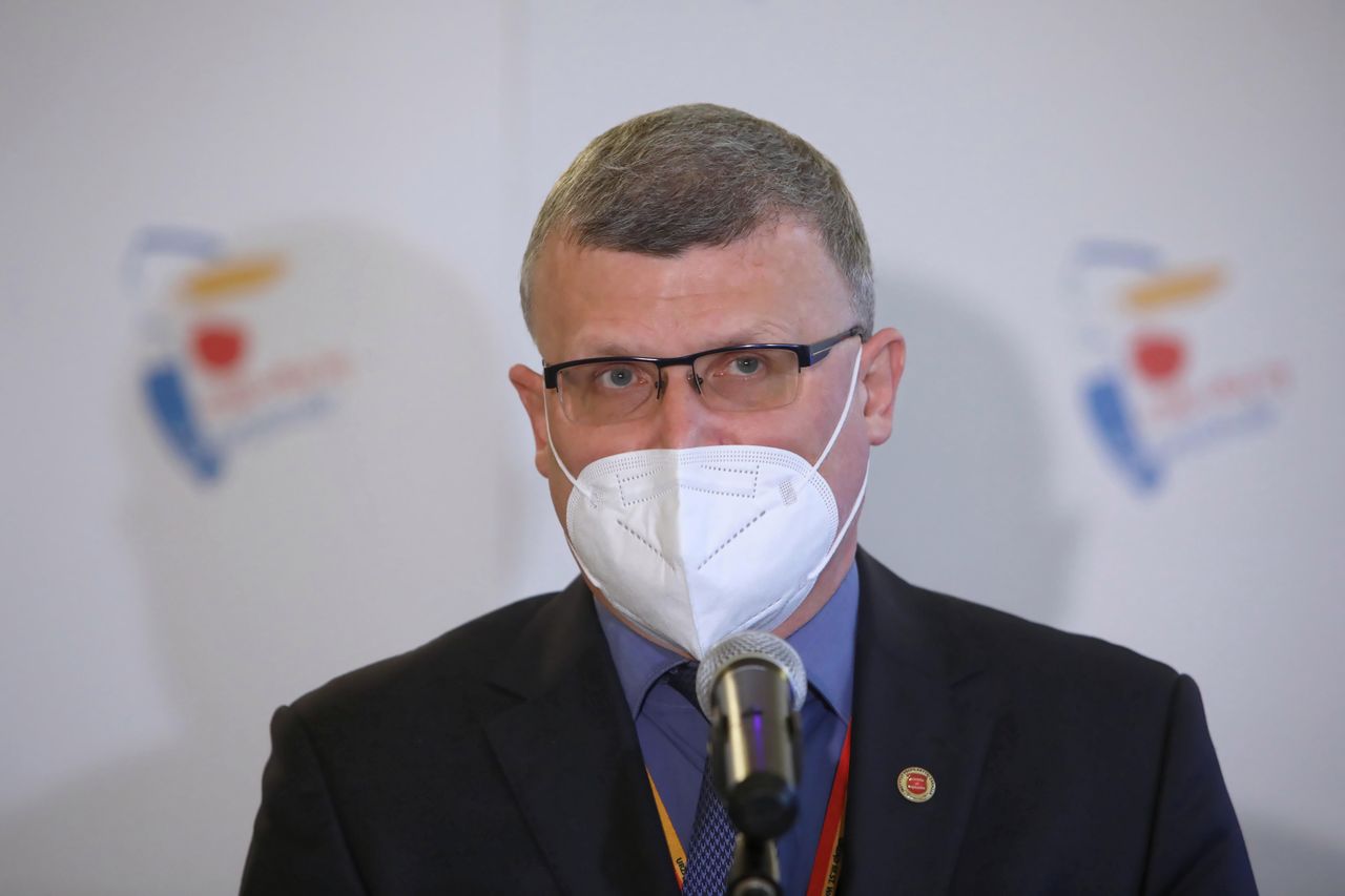 Zmiany w teleporadach. Dr Grzesiowski o planach Niedzielskiego: zupełne szaleństwo